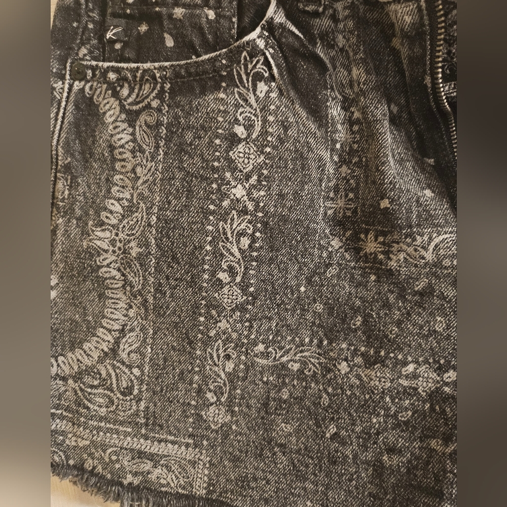 Kancan Whitney High Rise Shorts - Picture 6 of 8